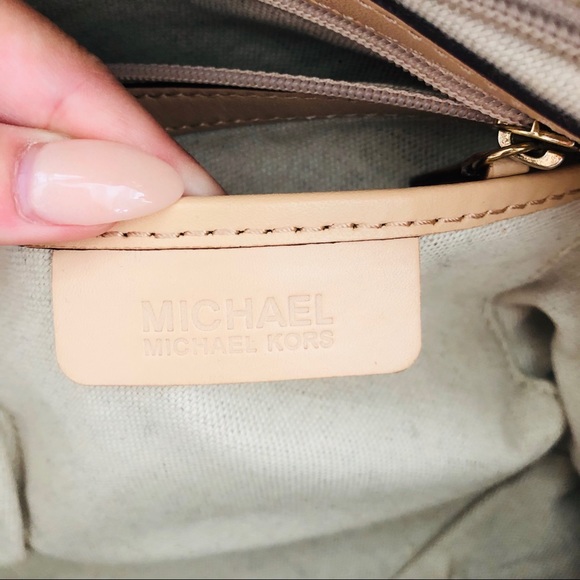 Michael Kors Tote Bag - Picture 5 of 7